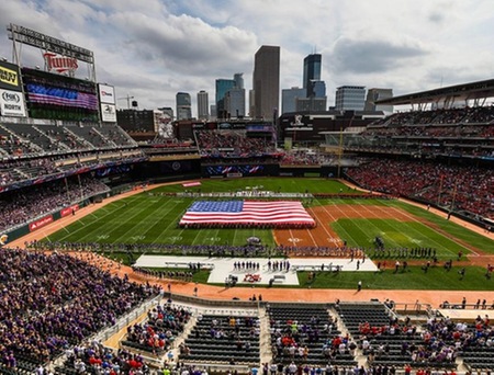 Target Field gets high marks for Tommies/Johnnies football debut